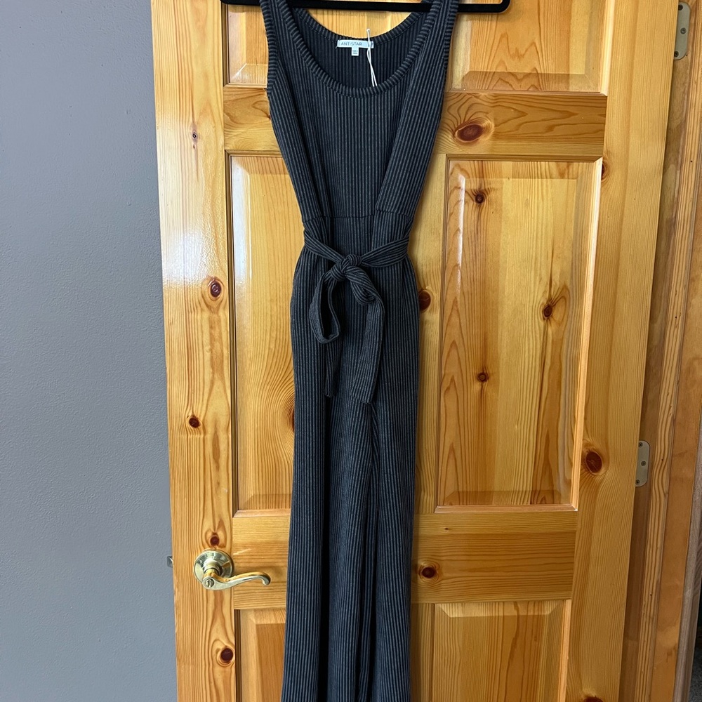 Elegant Black Sleeveless Jumpsuit